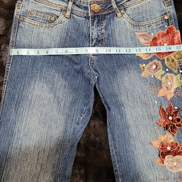 JOU JOU | Retro Fade Wash Embellished Jeans - Junior 7/8 - Picture 8 of 14